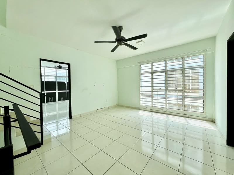 3-storey Terraced House for Sale in Taman Bangi Avenue (Bangi) - Nadzmie Nasir - Living Room - PropertyGuru.com.my