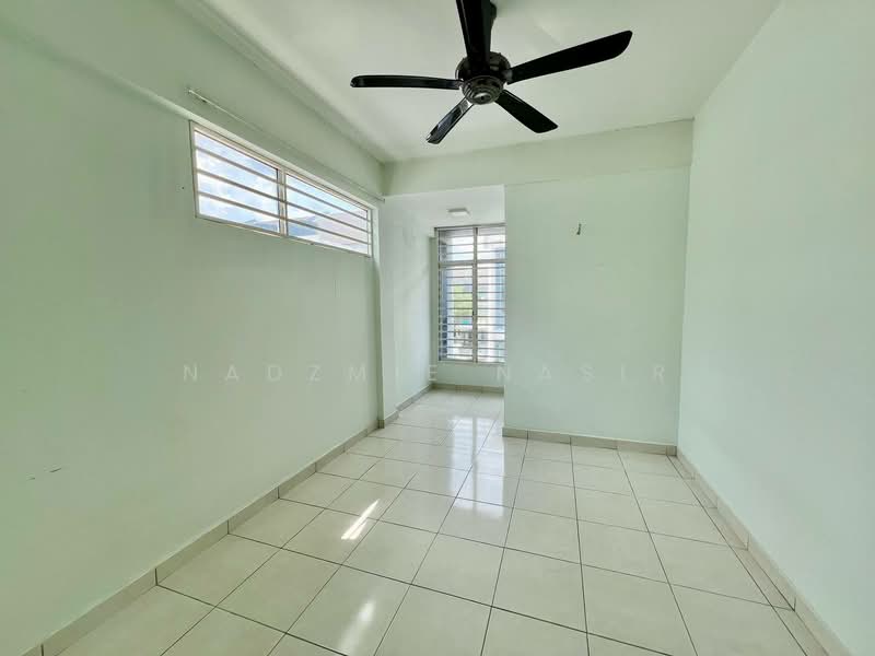 3-storey Terraced House for Sale in Taman Bangi Avenue (Bangi) - Nadzmie Nasir - Interior - PropertyGuru.com.my