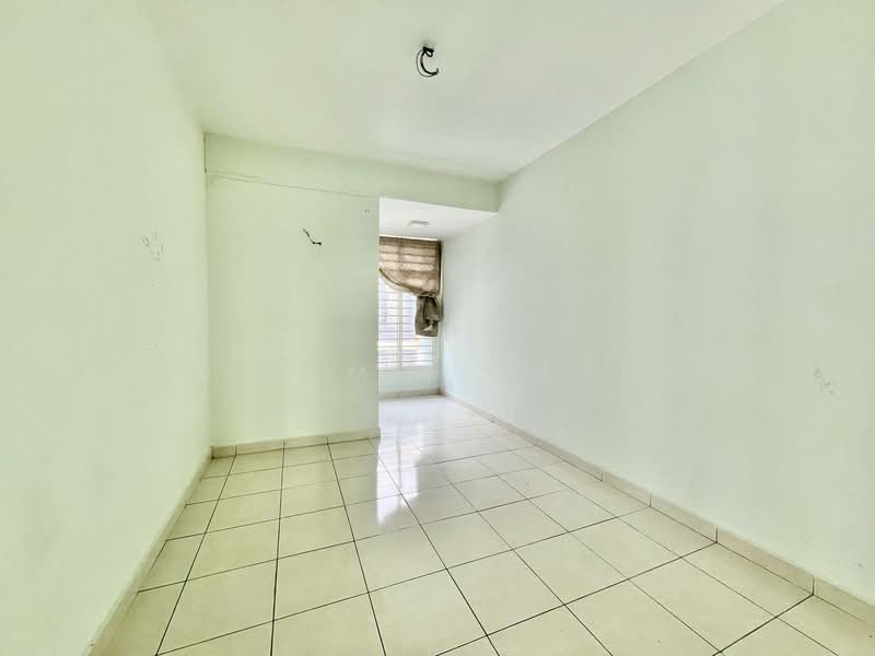 3-storey Terraced House for Sale in Taman Bangi Avenue (Bangi) - Nadzmie Nasir - Interior - PropertyGuru.com.my