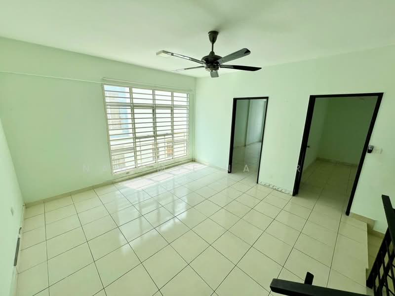 3-storey Terraced House for Sale in Taman Bangi Avenue (Bangi) - Nadzmie Nasir - Living Room - PropertyGuru.com.my