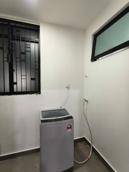 Servis Apartment untuk Dijual di Molek Regency - Coco Lee - Interior - PropertyGuru.com.my