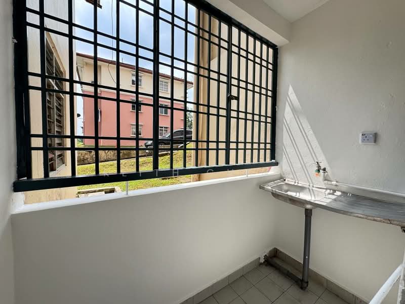 Pangsapuri untuk Dijual di Vista Seri Alam - Keith Ching - Exterior - PropertyGuru.com.my