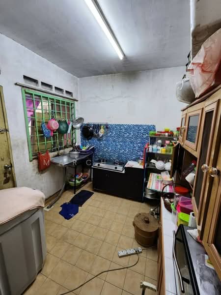 Rumah Teres 2 Tingkat untuk Dijual di Kota Masai (Pasir Gudang) - Marcus Loh - Kitchen - PropertyGuru.com.my