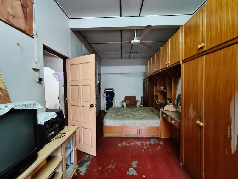 Taman Intan, Jalan Datuk Kumbar untuk Untuk Dijual - RM 185,000, Apr 2026 - Bedroom - PropertyGuru.com.my