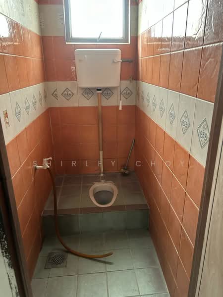 Factory for Rent in Taman Perindustrian Taming Jaya (Balakong) - Shirley Choy - Bathroom - PropertyGuru.com.my