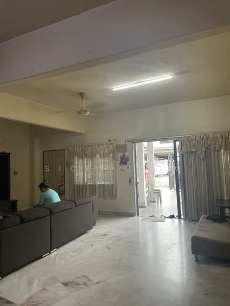 Terraced House for Sale in Taman Rakan (Kajang) - Sicky Chow - Living Room - PropertyGuru.com.my