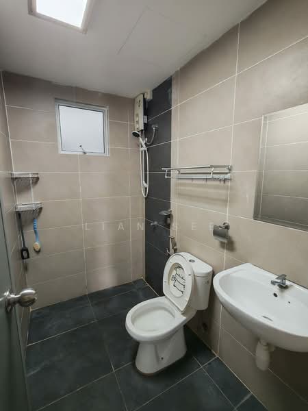 Palm Garden Apartment untuk Untuk Disewa - RM 1,650 /bulan, Apr 2026 - Bathroom - PropertyGuru.com.my