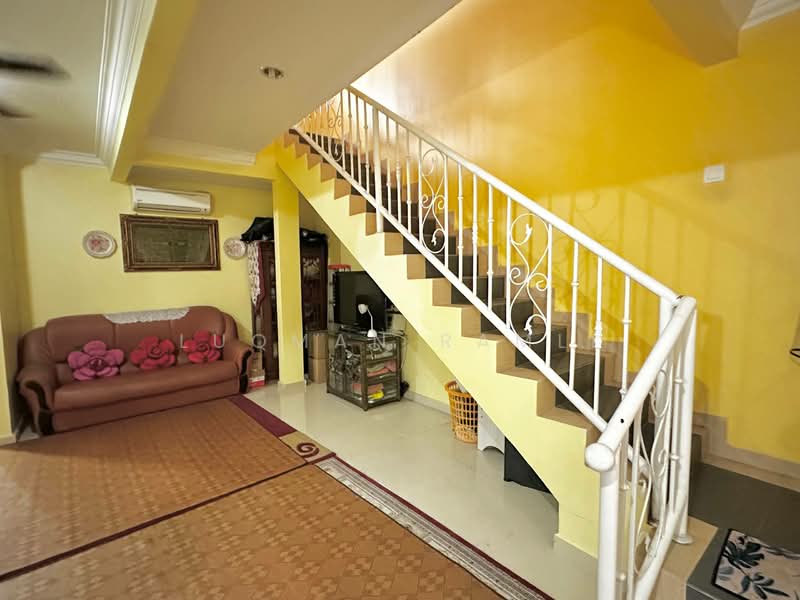 Rumah Teres 3 Tingkat untuk Dijual di Taman Melati (Setapak) - Luqman Ramli - Living Room - PropertyGuru.com.my