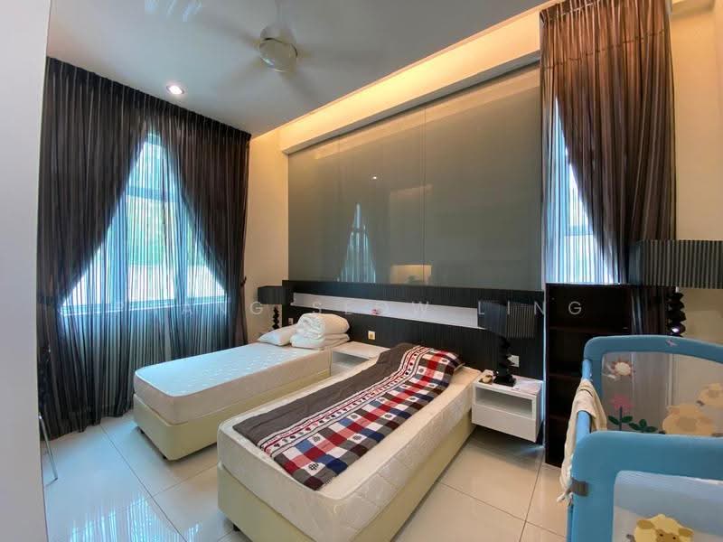 Bungalow House for Sale in Bukit Katil (Melaka) - Phang Seow Ling - Bedroom - PropertyGuru.com.my