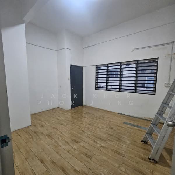 Shop / Office for Rent in Setia Alam (Selangor) - Jack Khor Phor Jiing - Interior - PropertyGuru.com.my