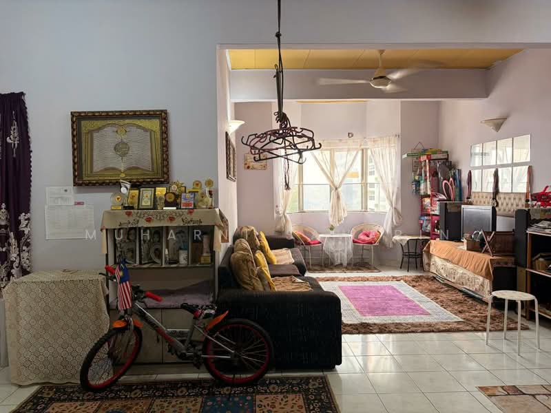 Apartment for Sale at Pangsapuri Mutiara Subang - muharni sawarin - Living Room - PropertyGuru.com.my