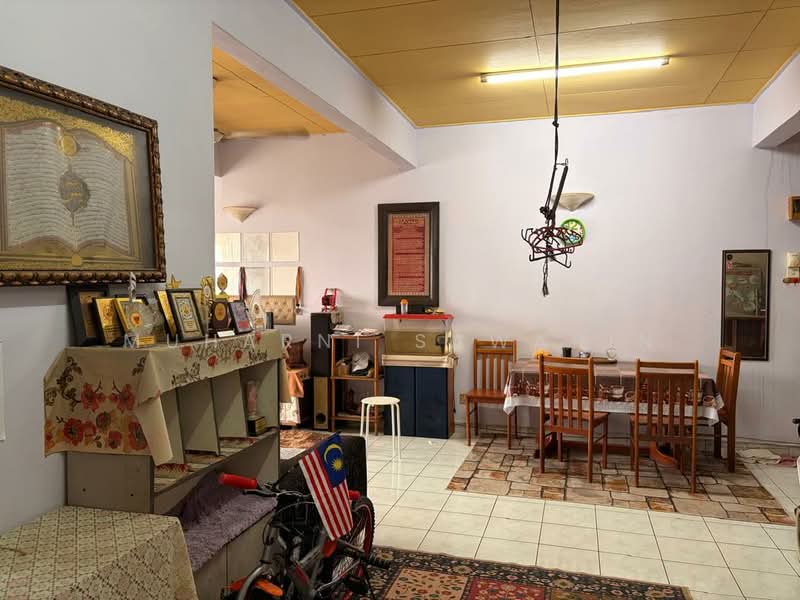 Pangsapuri untuk Dijual di Pangsapuri Mutiara Subang - muharni sawarin - Dining Room - PropertyGuru.com.my