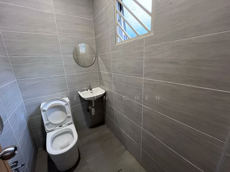 Rumah Teres 2-Tingkat untuk Dijual di Taman Segar Perdana (Cheras) - Kevin Chen - Bathroom - PropertyGuru.com.my