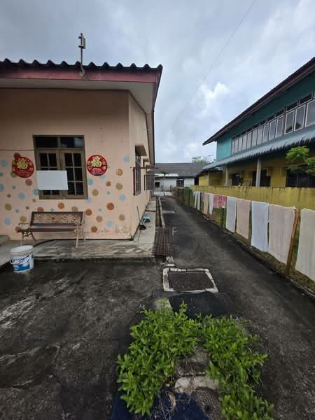 Bungalow for Sale in Pulau Kambing (Cabang Tiga) - Ariff . - Exterior - PropertyGuru.com.my
