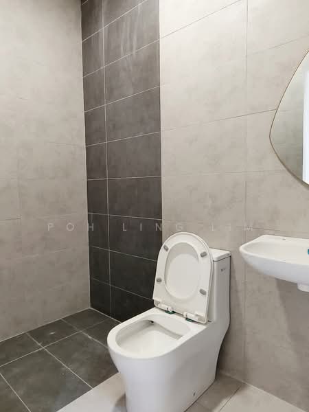 Condominium for Sale at Eight & Eight Condominium - Poh Ling Lim - Bathroom - PropertyGuru.com.my