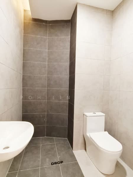 Condominium for Sale at Eight & Eight Condominium - Poh Ling Lim - PropertyGuru.com.my