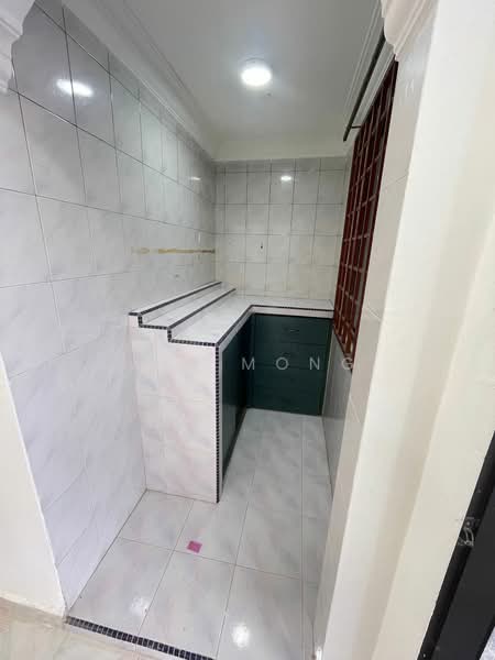 1-storey Terraced House for Sale in Taman Universiti (Skudai) - Wil Mong - Kitchen - PropertyGuru.com.my