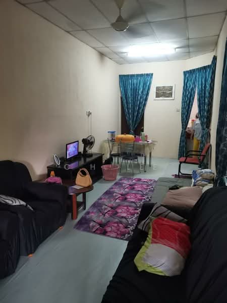 Taman Permai Bistari untuk Untuk Dijual - RM 250,000, Apr 2026 - Living Room - PropertyGuru.com.my
