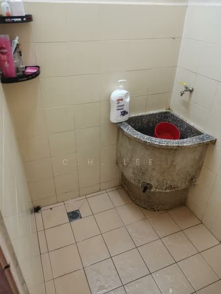 Taman Permai Bistari untuk Untuk Dijual - RM 250,000, Apr 2026 - Bathroom - PropertyGuru.com.my