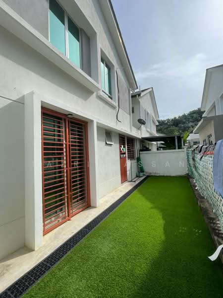 Semi-Detached House for Sale in Shah Alam (Selangor) - Nazri Hassan - Exterior - PropertyGuru.com.my