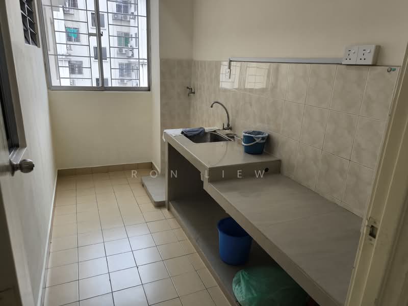 Apartment for Sale at Gembira Park - Ron Liew - Kitchen - PropertyGuru.com.my