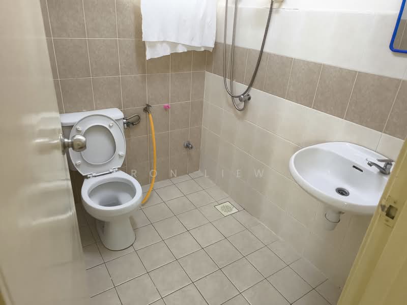 Apartment for Sale at Gembira Park - Ron Liew - Bathroom - PropertyGuru.com.my