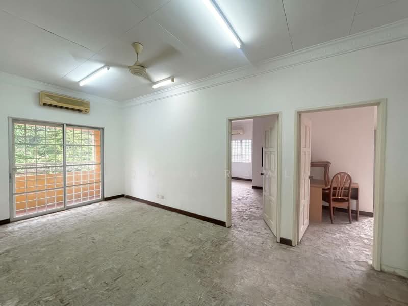 2-storey Terraced House for Sale in Usj 24 (Subang Jaya) - Luqman Ramli - Living Room - PropertyGuru.com.my