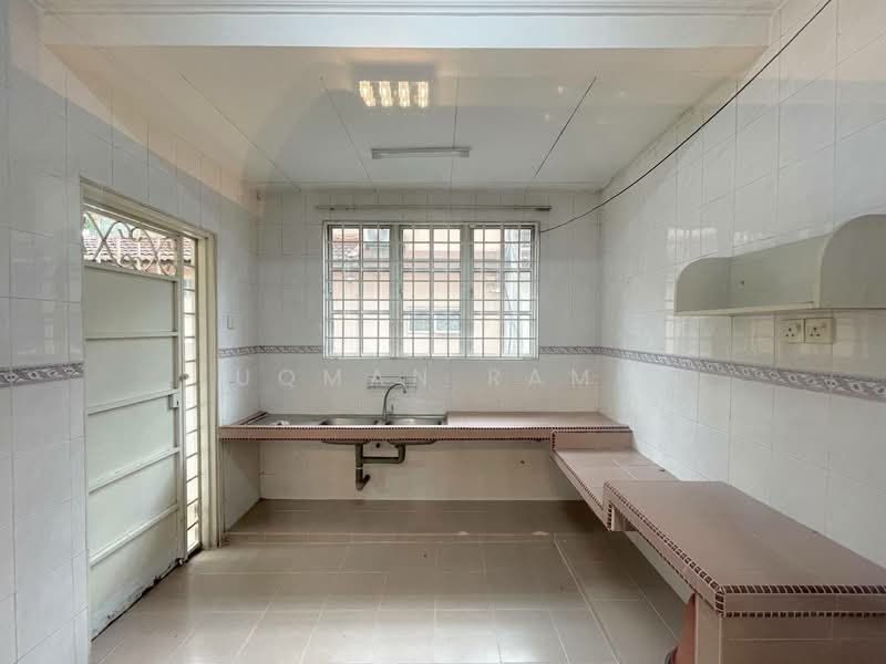 2-storey Terraced House for Sale in Usj 24 (Subang Jaya) - Luqman Ramli - Kitchen - PropertyGuru.com.my