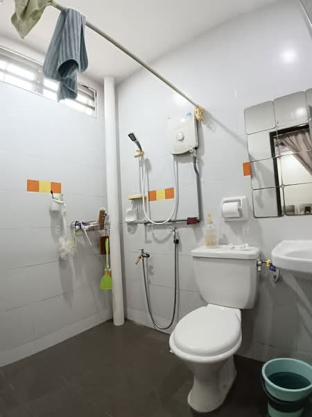 Rumah Teres 2 Tingkat untuk Dijual di Taman Desa Tebrau (Tebrau) - Ee Fong Toh - Bathroom - PropertyGuru.com.my