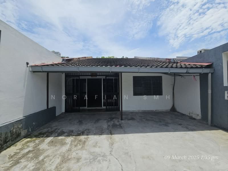 1-storey Terraced House for Sale in SS4 (Petaling Jaya) - Norafian SMH - Exterior - PropertyGuru.com.my