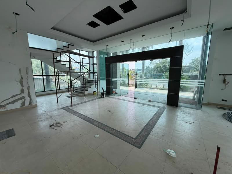 Factory for Rent in Sungai Buloh (Selangor) - Tony Chang - Entrance - PropertyGuru.com.my