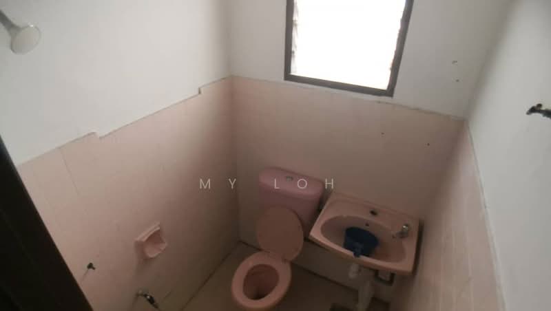 2-storey Terraced House for Rent in Taman Pinggiran Templer (Selayang) - MY Loh - Bathroom - PropertyGuru.com.my