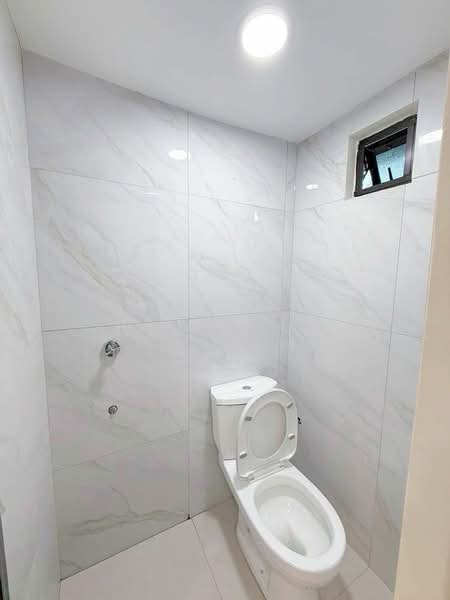 Johor Bahru , Taman Johor Jaya untuk Untuk Dijual - RM 428,000, Apr 2026 - Bathroom - PropertyGuru.com.my