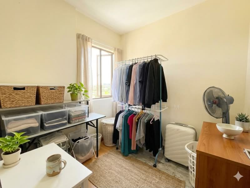 Service Residence for Sale at Amara - Nadia Rahim - Bedroom - PropertyGuru.com.my