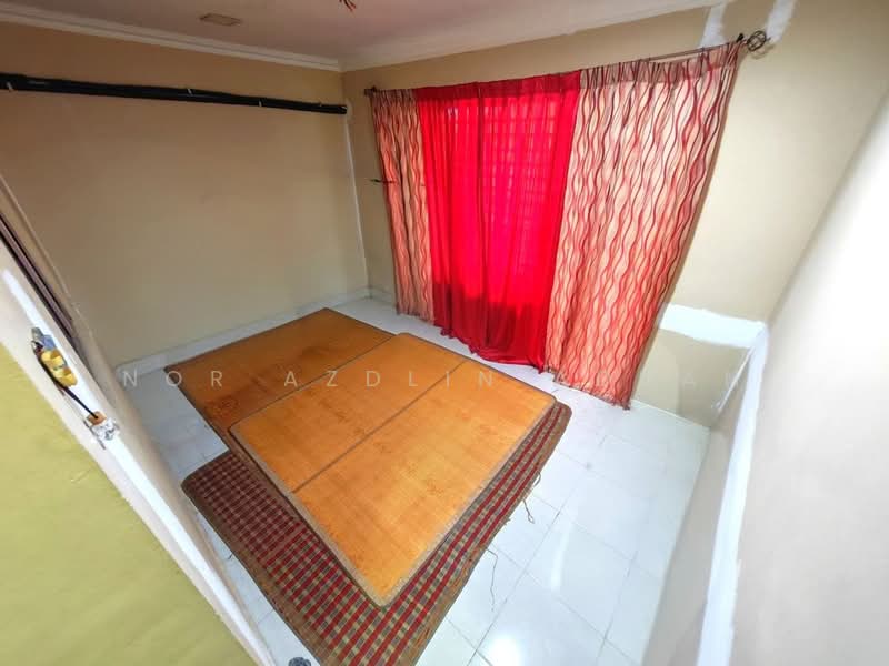 Rumah Teres 2 Tingkat untuk Dijual di Kajang (Selangor) - Nor Azdlin Adnan - Bedroom - PropertyGuru.com.my