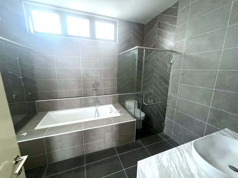 Semi-Detached House for Sale in Nusa Sentral (Iskandar Puteri (Nusajaya)) - Karl Lim - Bathroom - PropertyGuru.com.my