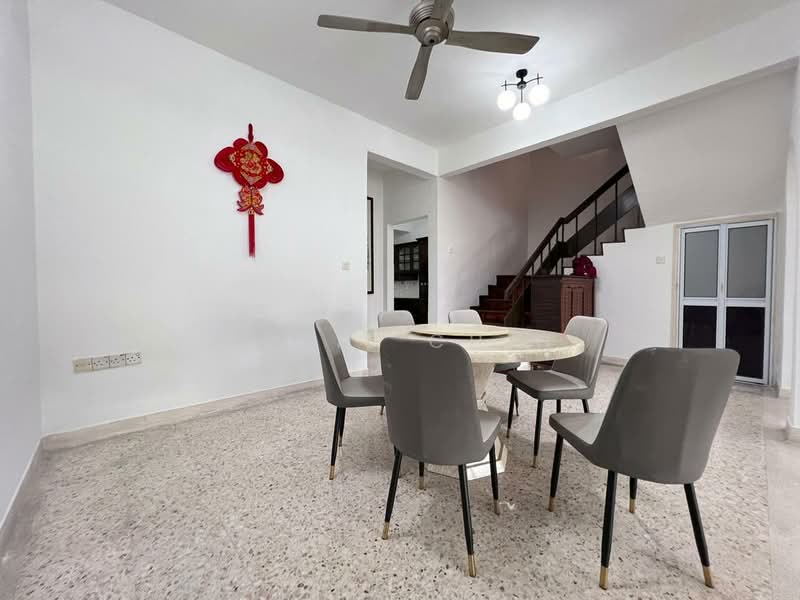 Rumah Teres 2 Tingkat untuk Disewa di Johor Bahru (Johor) - April Chin - Dining Room - PropertyGuru.com.my