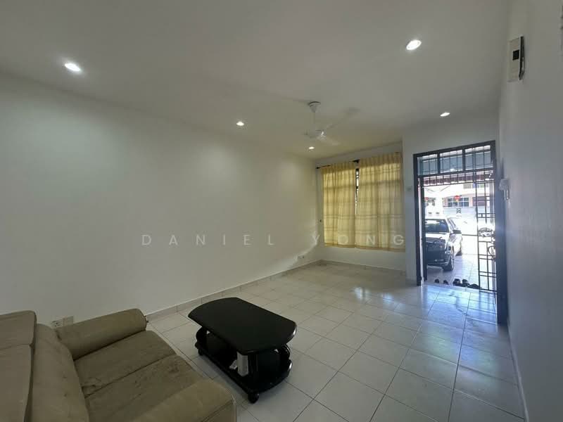 Bukit Impian Residence @ Taman Impian Emas untuk Untuk Dijual - RM 800,000, Apr 2026 - Living Room - PropertyGuru.com.my