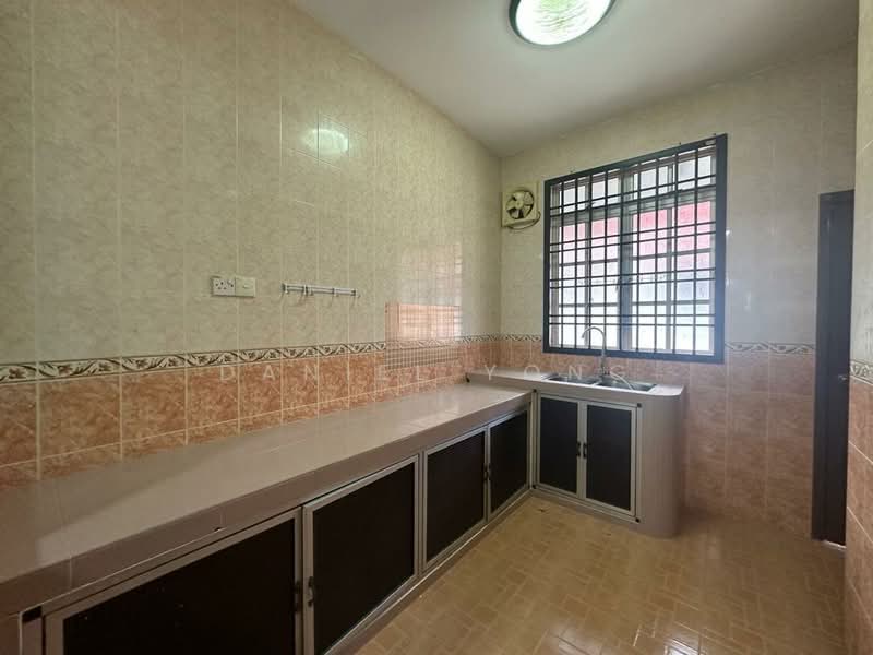Bukit Impian Residence @ Taman Impian Emas untuk Untuk Dijual - RM 800,000, Apr 2026 - Kitchen - PropertyGuru.com.my