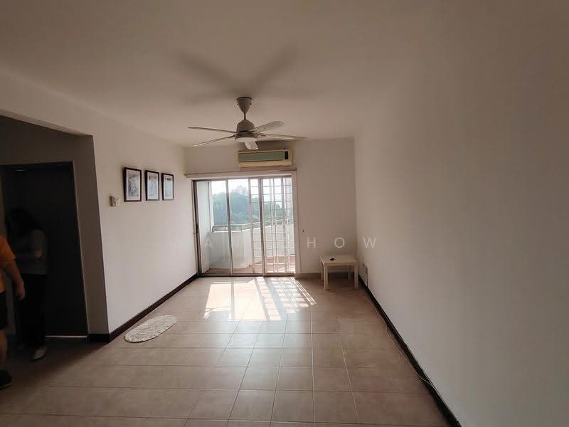 Kondominium untuk Dijual di Amadesa Resort Condominium - MAN CHOW - Living Room - PropertyGuru.com.my