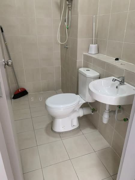 Kondominium untuk Disewa di Residensi Adelia 3 - Sue Ahmad - Bathroom - PropertyGuru.com.my