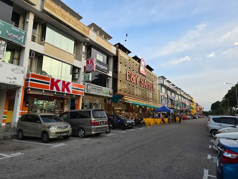 Taman Daya Jalan Pinang 52 Prime Shop for Rent Near MR DIY E&Y Mamak Shop - 4