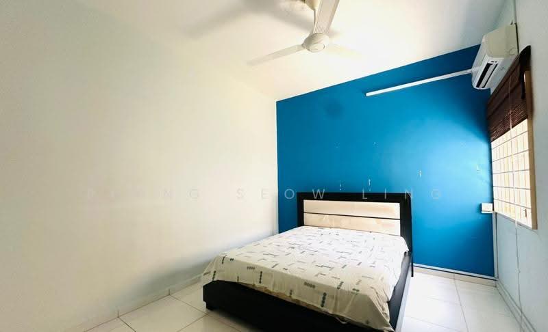 Apartment for Sale at Golden Showers (Kondo Ruby) - Phang Seow Ling - Bedroom - PropertyGuru.com.my
