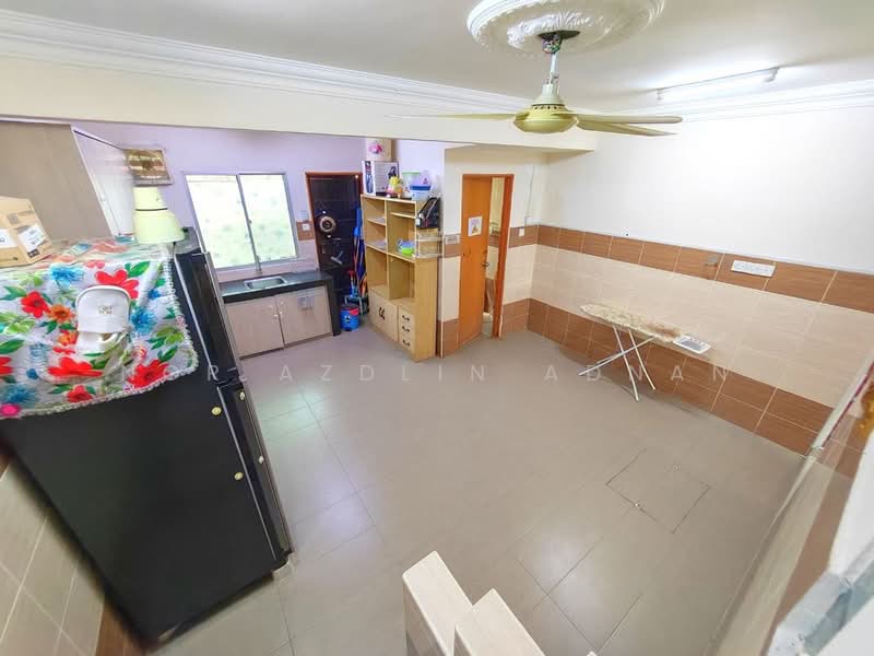 Rumah Teres untuk Dijual di Kajang (Selangor) - Nor Azdlin Adnan - Kitchen - PropertyGuru.com.my