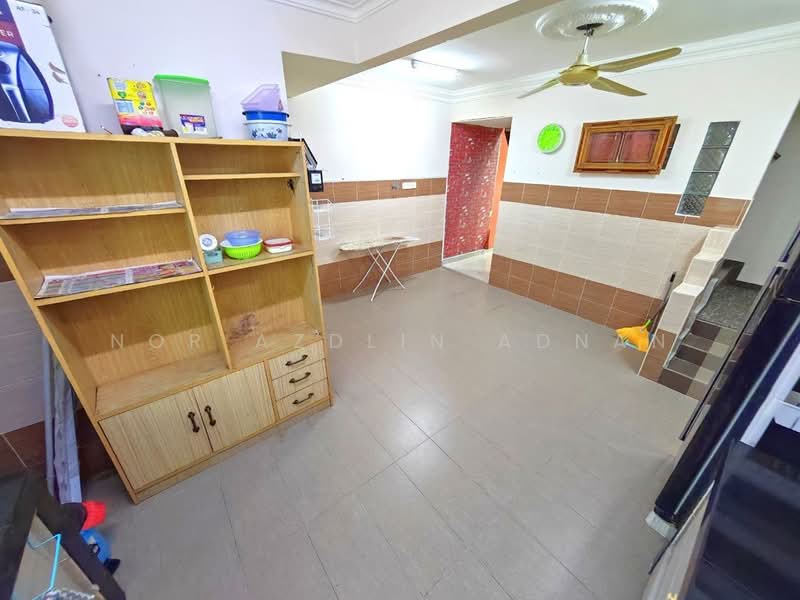 Rumah Teres untuk Dijual di Kajang (Selangor) - Nor Azdlin Adnan - Living Room - PropertyGuru.com.my