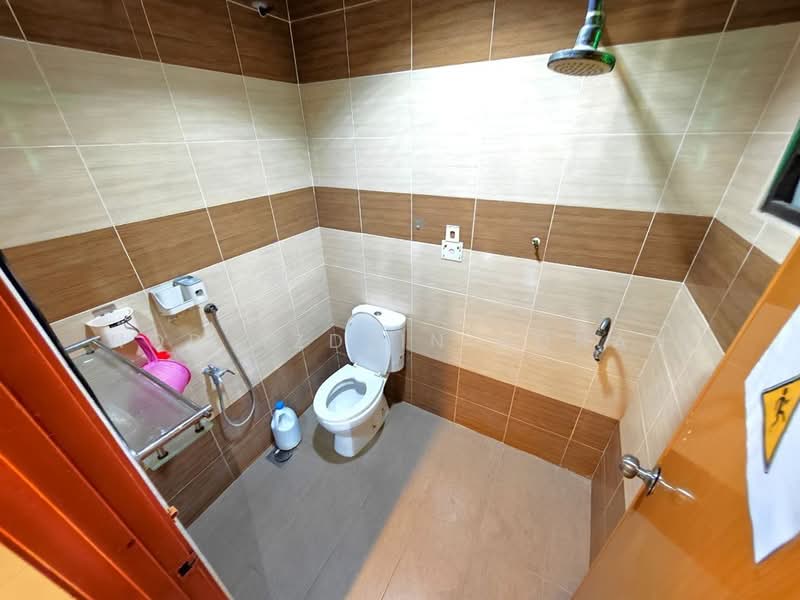 Rumah Teres untuk Dijual di Kajang (Selangor) - Nor Azdlin Adnan - Bathroom - PropertyGuru.com.my
