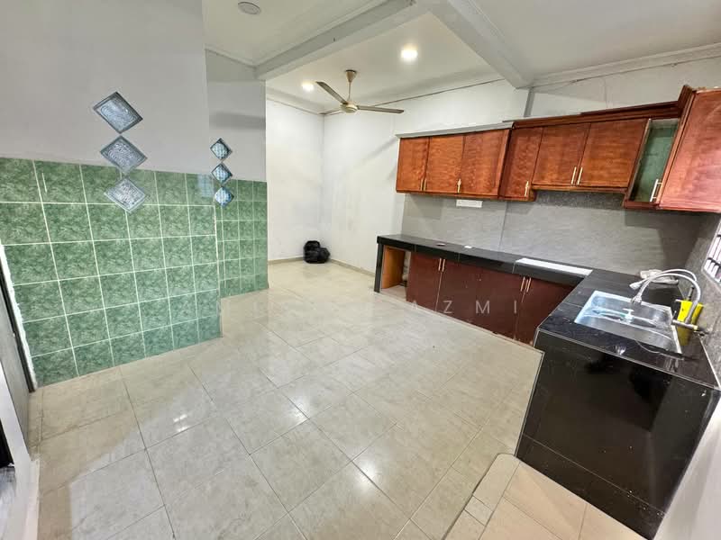 1-storey Terraced House for Sale in Taman Johan Setia (Klang) - Amirah Azmi - Kitchen - PropertyGuru.com.my