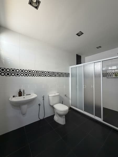Bungalow for Rent in Johor Bahru (Johor) - Jesrene Loh - Bathroom - PropertyGuru.com.my