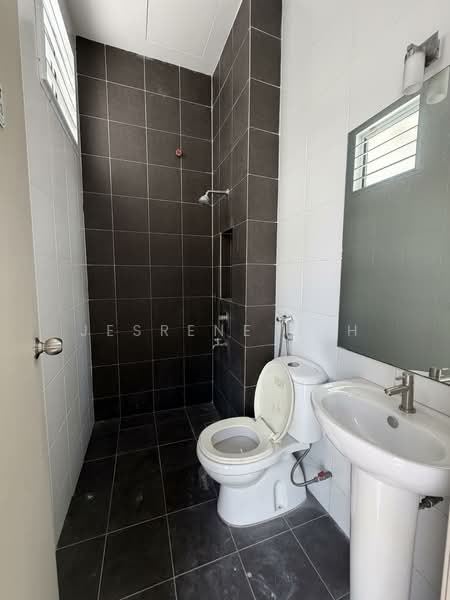 Bungalow for Rent in Johor Bahru (Johor) - Jesrene Loh - Bathroom - PropertyGuru.com.my