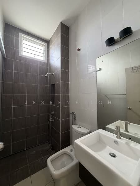Bungalow for Rent in Johor Bahru (Johor) - Jesrene Loh - Bathroom - PropertyGuru.com.my